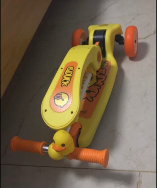 儿童滑板车乐的儿童滑板车发光宽轮优缺点测评,值得买吗？