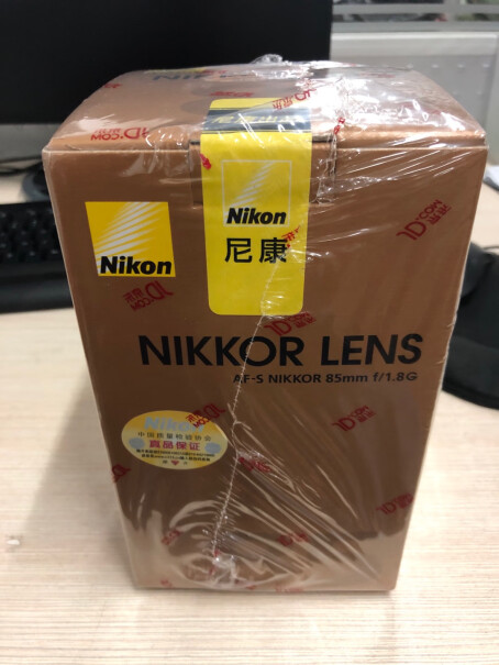 尼康AF-S DX标准定焦镜头这京东卖的是正品吗？