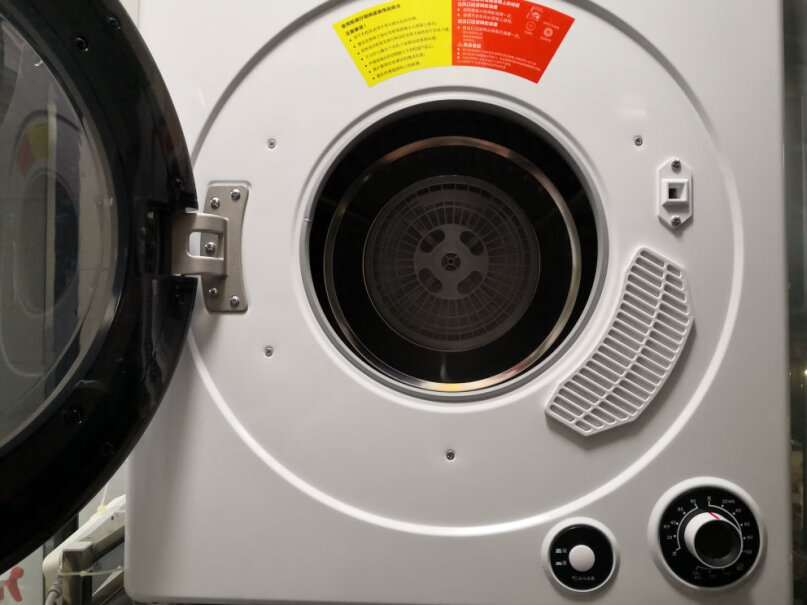 韩国现代烘干机家用直排式滚筒6公斤干衣机小型婴儿它的排气管口那么大。放阳台会不会容易进蟑螂老鼠呀？