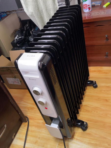 格力取暖器格力取暖器的三档是不是一档1250w，二档1350w，三档2200w的电压？