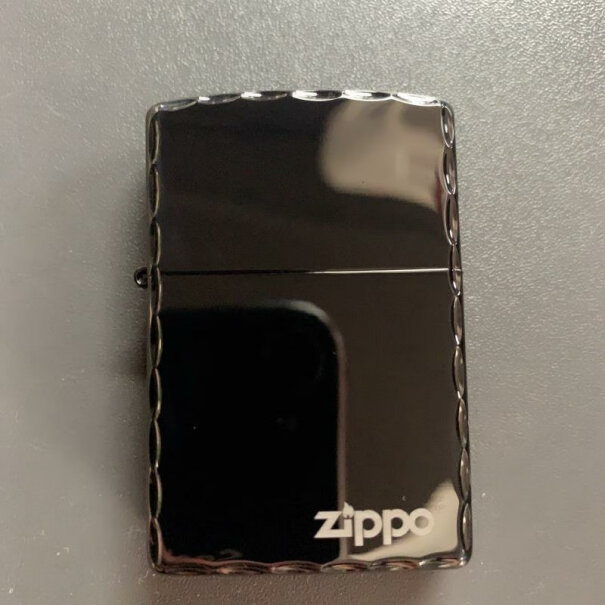 zippo打火机芝宝掉色吗？