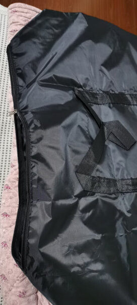 真居帆布包女单肩文艺韩版简约百搭学生大容量小清新帆布包二十斤的大棉被可以装吗？容易裂开吗？