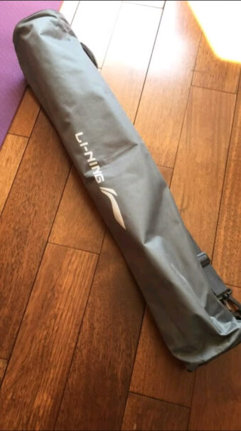 李宁LBDM784瑜伽垫请问这款瑜伽垫有网袋吗？