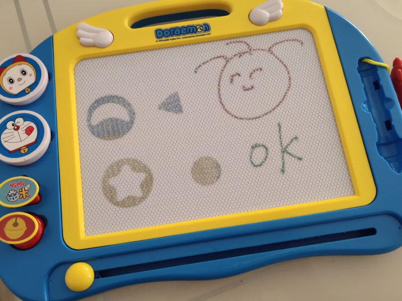 益米冰雪奇缘智能投影仪画板磁性写字板可擦12个月宝宝适合吗？