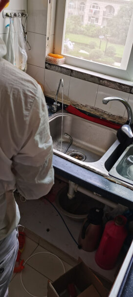 复旦申花水管家超滤机净水器家用无废水为什么吕滤出来的水那么多渣，那么多浮沫，简直没法喝啊。有相同情况的吗？