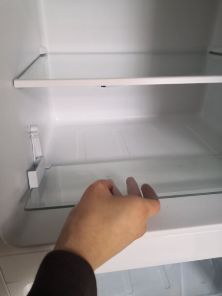TCL200升三门电冰箱你们买的冷藏冷结霜吗？