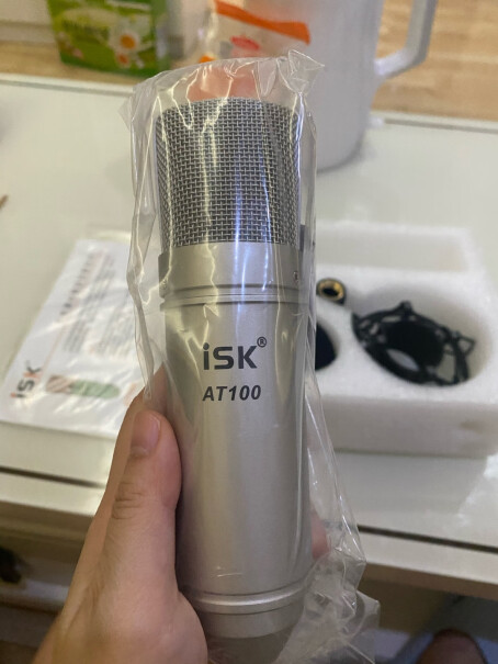 iSK AT100 麦克风套装内置声卡可以用这个吗？