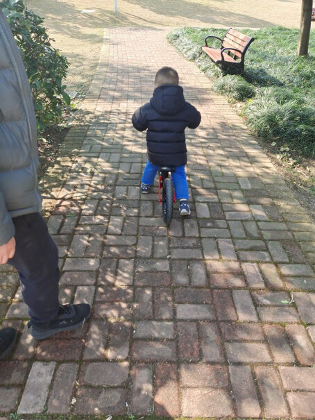儿童滑步车KinderKraft德国平衡车儿童滑步无脚踏单车2-6岁详细评测报告,质量靠谱吗？