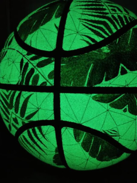 狂迷荧光篮球发光夜光内外场专用成人7号礼物耐脏吗？