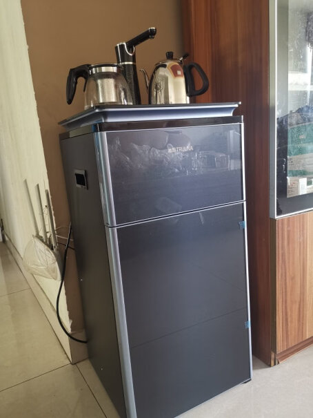 沁园饮水机家用多功能13档温控茶吧机这饮水机能不能制冷呢？