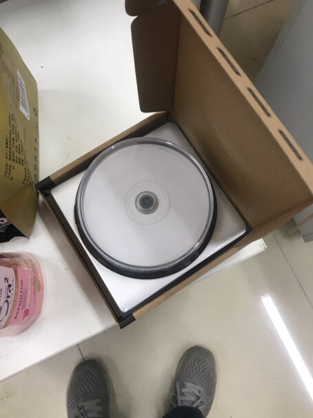 联想BD-R光盘蓝光刻录可打印大容量光盘这光盘普通的刻录机能刻录吗？