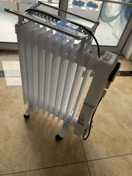 TCL取暖器请问这玩意热不热，热的效果怎么样？