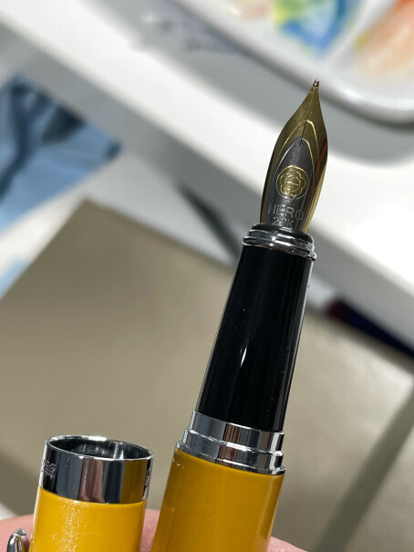 英雄钢笔382商务办公铱金钢笔签字笔想买一个重一点的笔，这个怎么样？