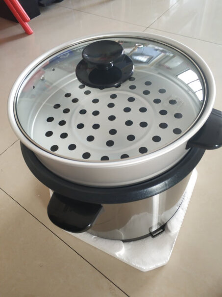苏泊尔电饭锅6L大容量电饭煲机械老式带蒸笼可以用清洁球涮吗？