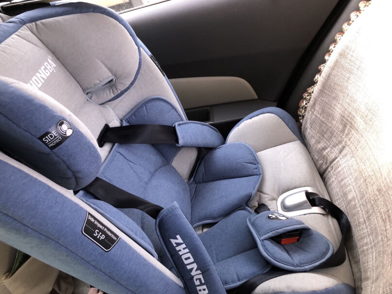众霸汽车儿童安全座椅婴儿座椅有isofix加强硬接口吗？