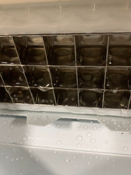 沃拓莱制冰机商用全自动小型奶茶店25kg这个里面有没有净水器？用自来水还是纯净水？