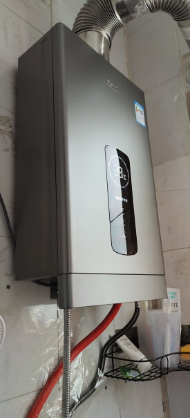 万家乐JSG24-12RH2平衡式燃气热水器即热智能恒温可装浴室ECO节能装在冲凉房里行吗？