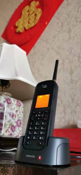 摩托罗拉Motorola远距离数字无绳电话机无线座机打电话的声音相比主流的智能机手机，那个大？