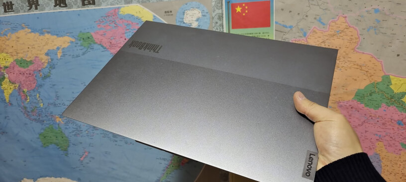 16+AMD锐龙标压笔记本电脑16寸一般的书包放的下吗？