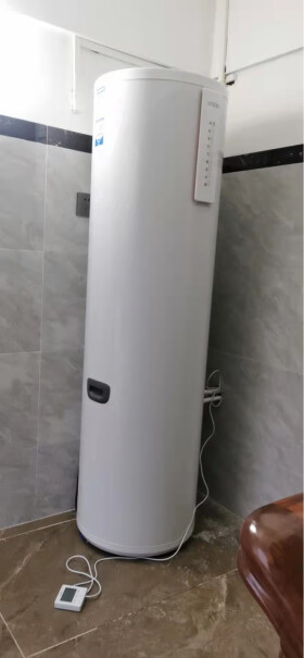 海尔（Haier）空气能热水器统帅海尔出品空气能热水器家用200升一级能效WiFi语音操控最新款,对比哪款性价比更高？