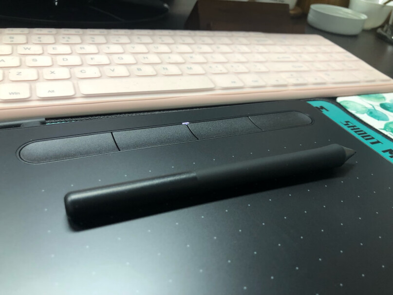 Wacom CTL-4100/K0手绘板小的和大的那款有什么区别？