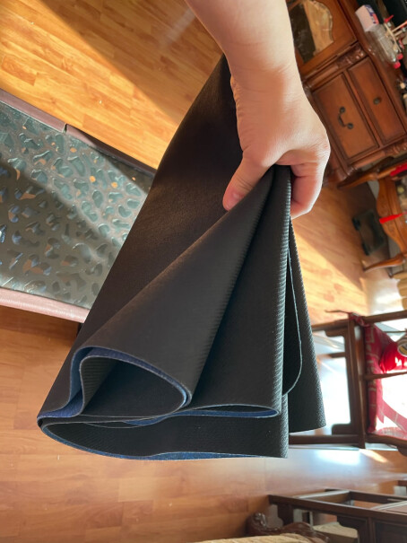 哈他瑜伽垫1.5mm便携折叠天然橡胶专业防滑高温吸汗瑜珈毯我想问下实际重量有多少斤，还有那长和宽各多少？