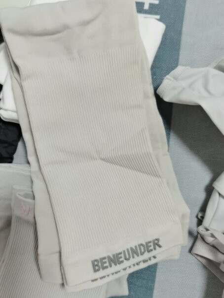 蕉下（beneunder）防晒袖套质量怎么样值不值得买？最新口碑评测反馈！