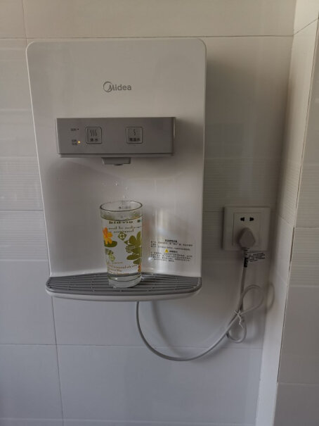 美的壁挂式管线机MG907-R家用温热型饮水机饮水器温热型客厅没有预留管道能装吗？