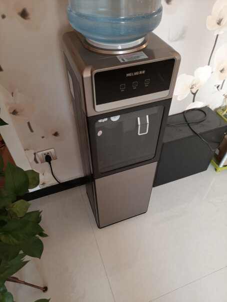 美菱饮水机家用立式办公双开门柜式温热型饮水器MY-L109不插电可以接水吗？