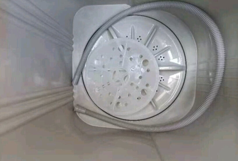小天鹅LittleSwan双桶洗衣机半自动洗衣机用着怎么有电线胶的味道呢？