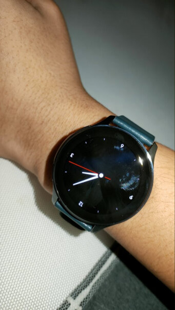 realme手表T1 110运动模式请问黑边厚不厚啊？