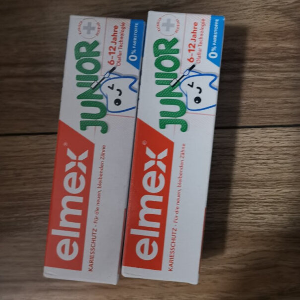 牙膏艾美换牙ELMEX12防蛀含氟少儿这是正品吗？