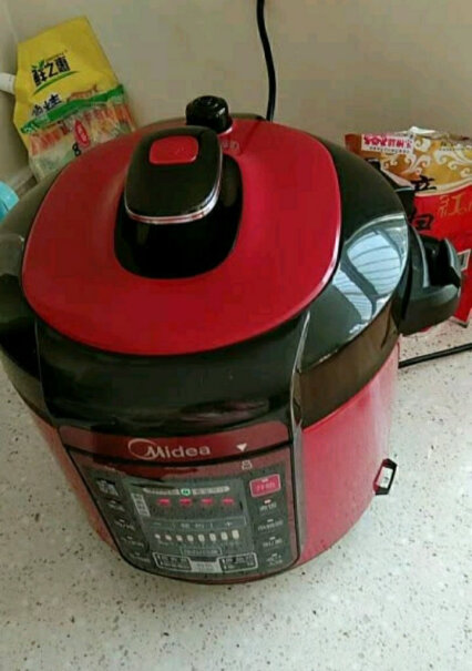 美的电压力锅家用高压锅煮饭要排气吗？