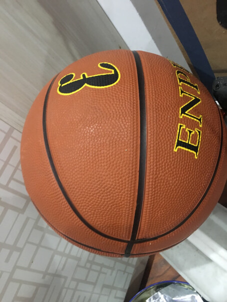 篮球ENPEX乐士成人儿童7号橡胶篮球室内外比赛使用感受大揭秘！功能评测结果？
