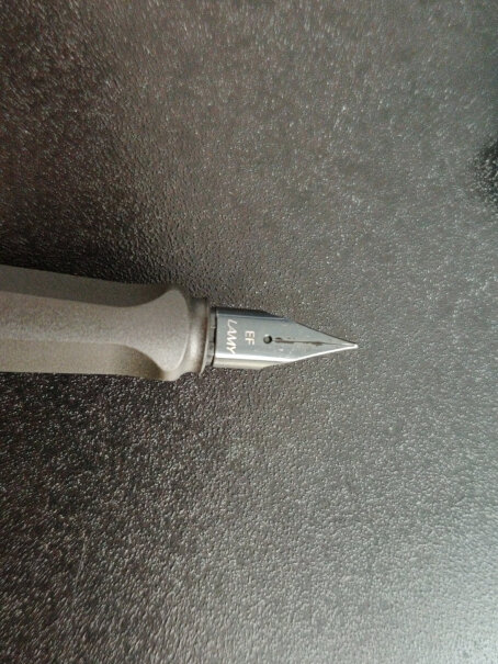 凌美LAMY钢笔safari狩猎系列笔的直径是多少那？太粗的我写字不舒服，
