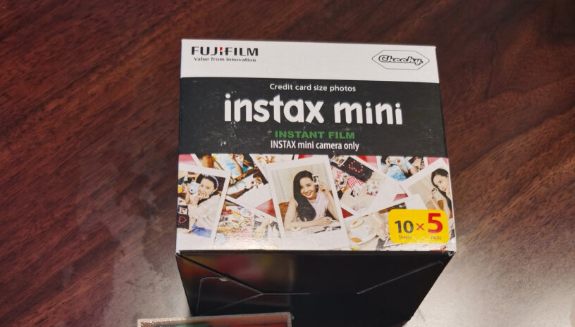 富士拍立得相纸50张instax mini25能用吗？