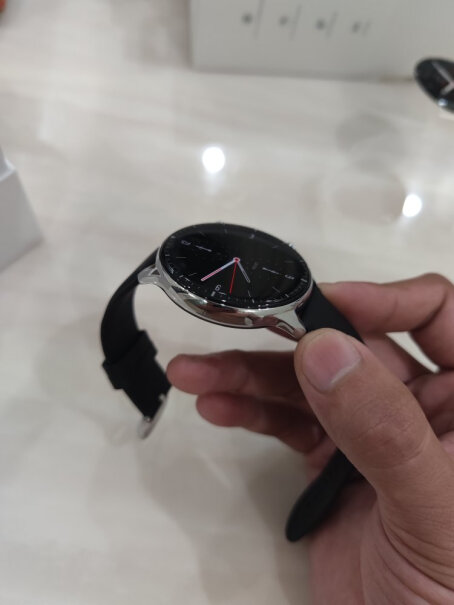 Amazfit GTS 2 运动手表表盘掉漆吗？