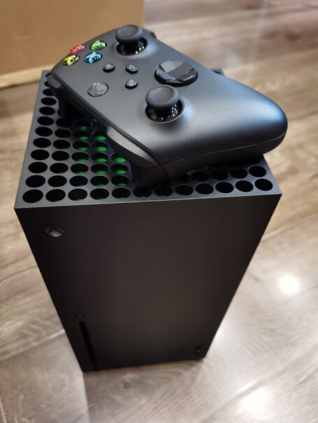 微软XboxSeriesxss有Type-C的接口吗？我想插移动固态？