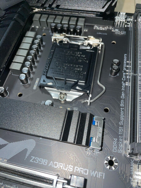 技嘉Z390AORUS专家版的音频接口有没有电流声？