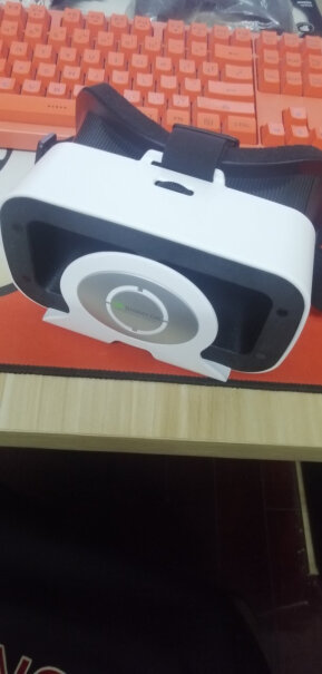 千幻魔镜VR-巴斯光年带不带手柄？