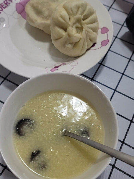 小熊电饭锅防溢迷你柴火米饭家用预约多功能有人煲汤吗？煲汤怎么样？