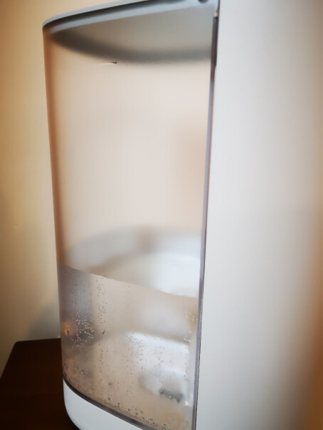 小米有品心想即热饮水机出的水有塑料味吗？