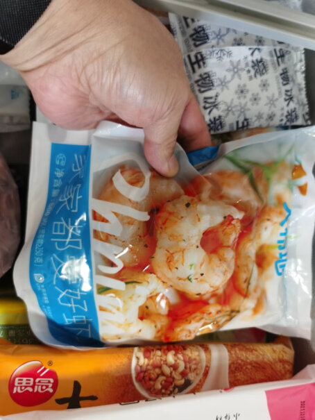 大希地虾仁冷冻生鲜虾仁 海鲜水产辅食500g不要因优价优惠受欺骗，介绍商品不真实，不是冷冻鲜虾仁，是冰包虾，一半冰，一半虾。