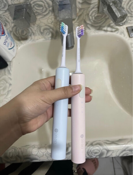 贝医生牙刷充电式软毛电动牙刷C1全自动情侣防水电动牙刷头突然不振动了，怎么回事？