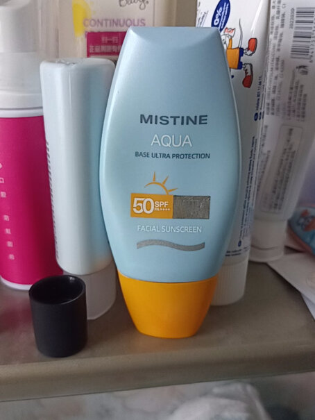 黄帽Mistine蜜丝婷哑光清透提亮90mlSPF50质量真的差吗？网友点评？