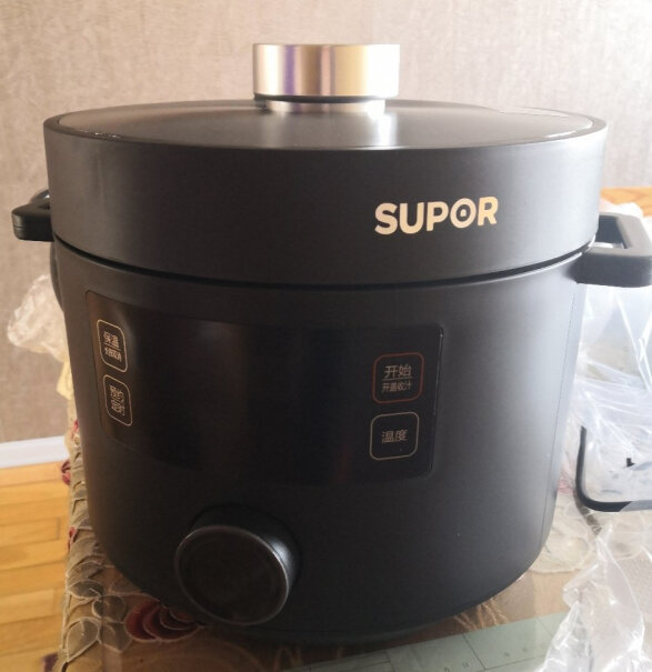 苏泊尔电压力锅双胆球釜家用智能蒸米饭用的水量和普通电饭锅一样吗？