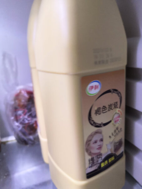 伊利JoyDay芯趣多低温酸奶 巧克力豆草莓风味里面的巧克力豆怎么发苦？