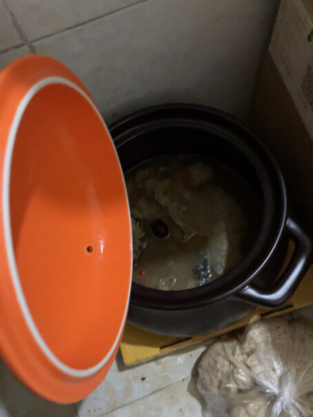 苏泊尔SUPOR这个砂锅可以在电磁炉上用吗？