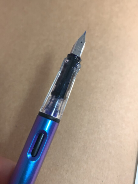 英雄钢笔359正姿劣质塑料感重不重？