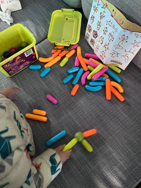 纽奇儿童磁力积木拼插早教玩具64件用户评价如何？测评大揭秘！